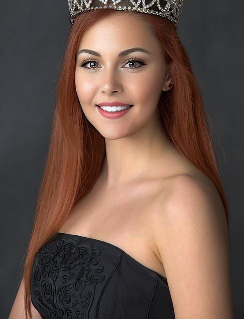 更是以尴尬 更是以尴尬